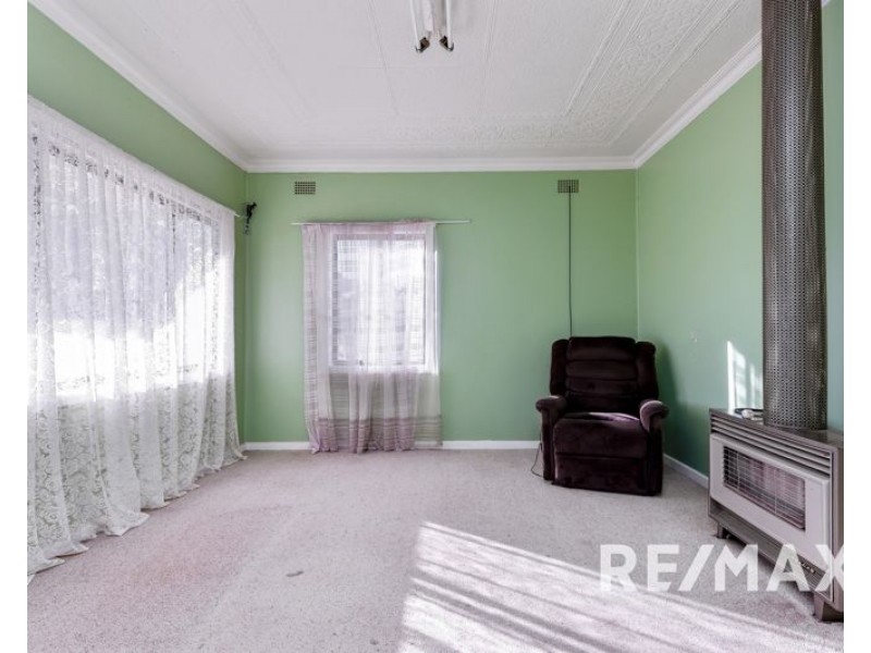 22 Boundary Street, Junee NSW 2663