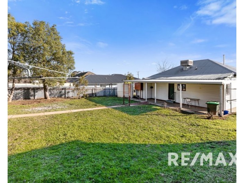 22 Boundary Street, Junee NSW 2663