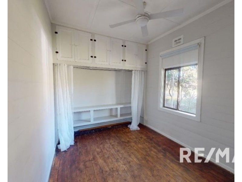 6 Broadway, Junee NSW 2663