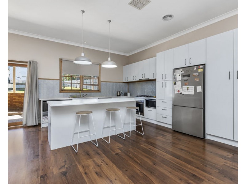 76 Lisgar Street, Junee NSW 2663