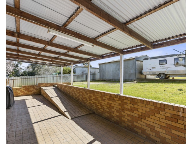 76 Lisgar Street, Junee NSW 2663