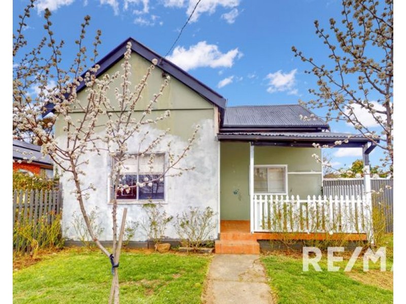 67 George Street, Junee NSW 2663