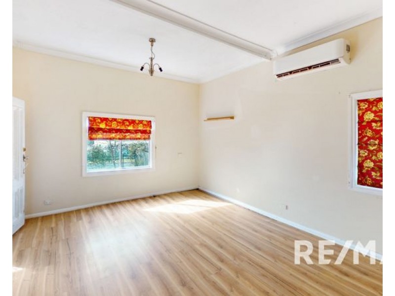 67 George Street, Junee NSW 2663