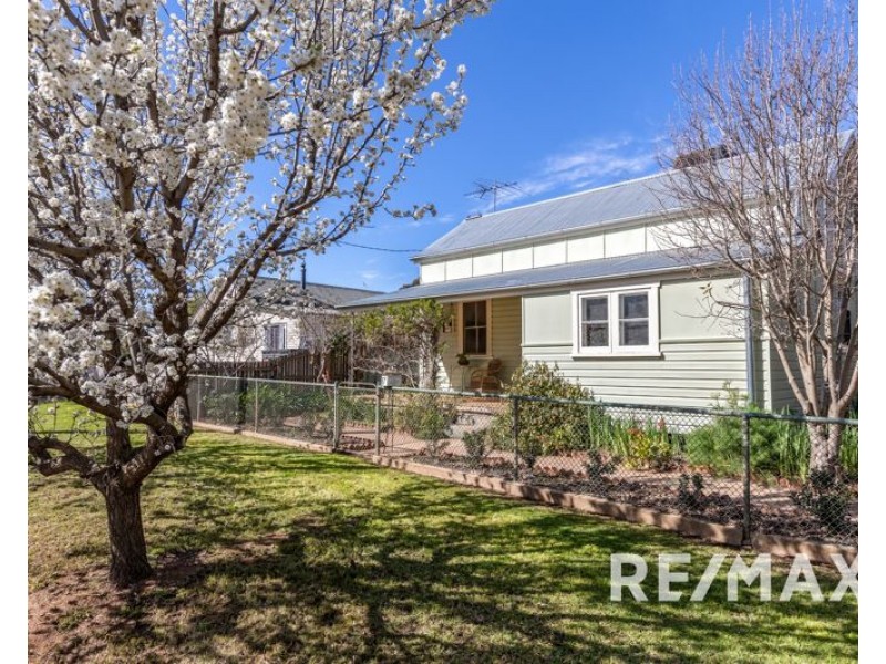 17 Wade Street, Coolamon NSW 2701