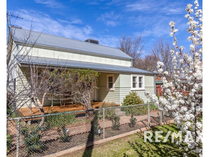 17 Wade Street, Coolamon NSW 2701