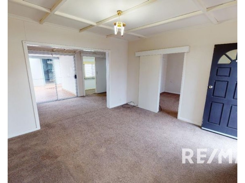 7 George Street, Junee NSW 2663