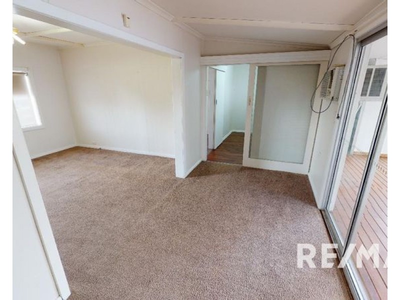 7 George Street, Junee NSW 2663