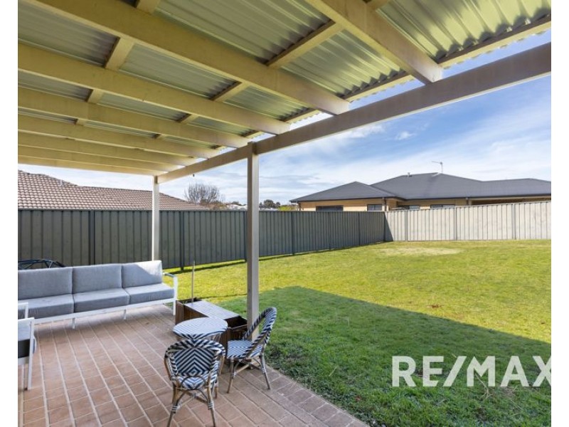 2 Adams Street, Junee NSW 2663