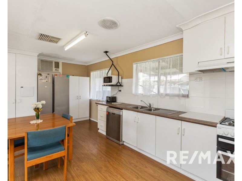 17 Crown Street, Junee NSW 2663