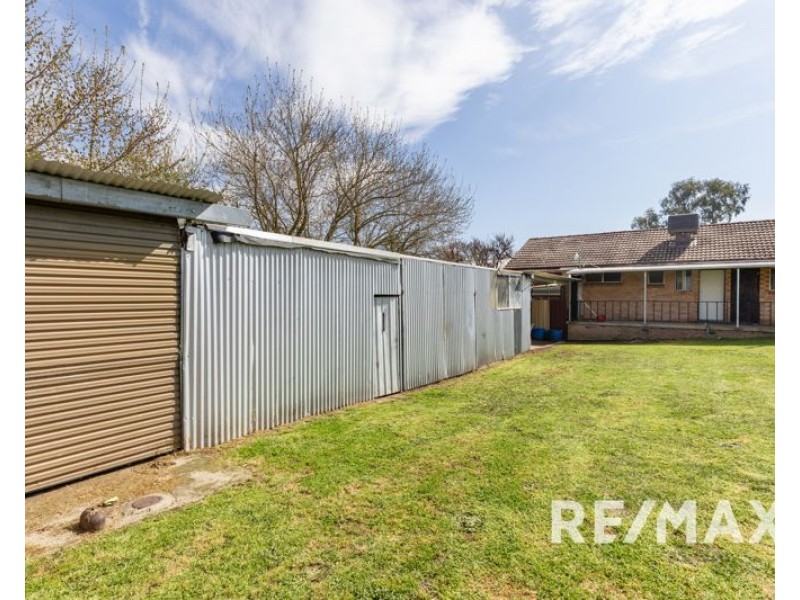 17 Crown Street, Junee NSW 2663