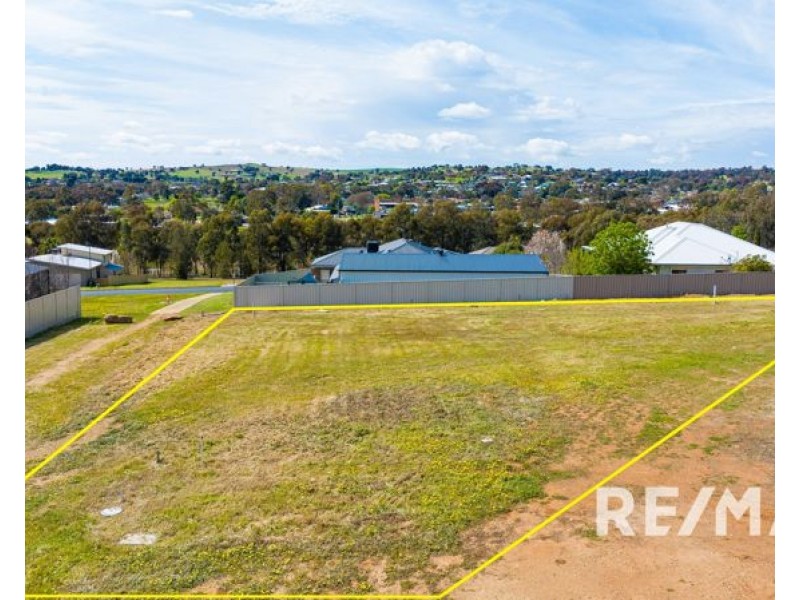 31 Hayes Crescent, Junee NSW 2663