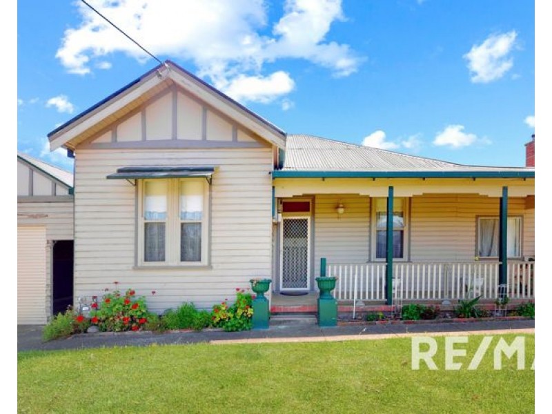 18 Florence Street, Junee NSW 2663