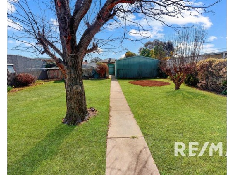 18 Florence Street, Junee NSW 2663