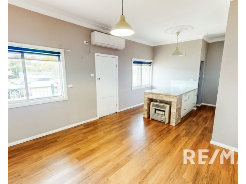 1 Ducker Street, Junee NSW 2663