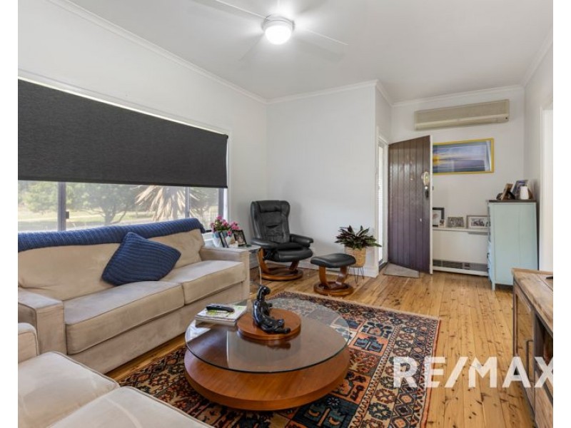 59 Seignior Street, Junee NSW 2663