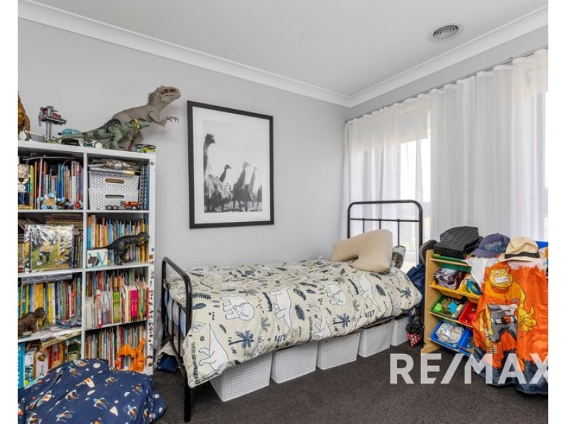 12 Hayes Crescent, Junee NSW 2663