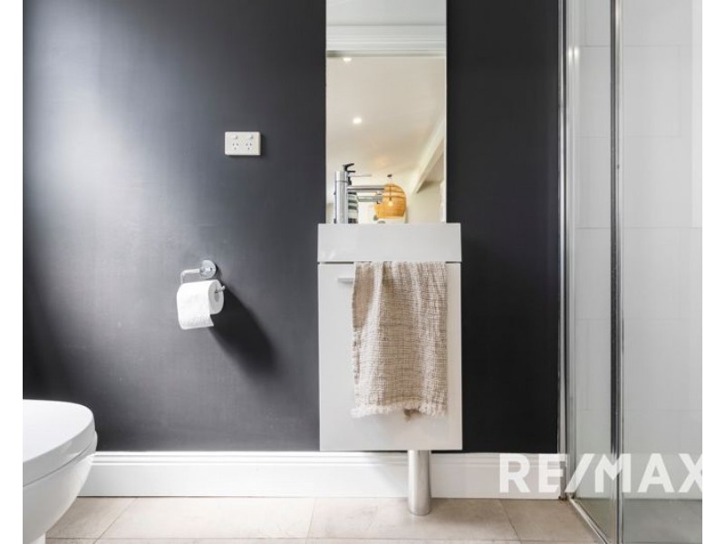 2 Cross Street, Junee NSW 2663