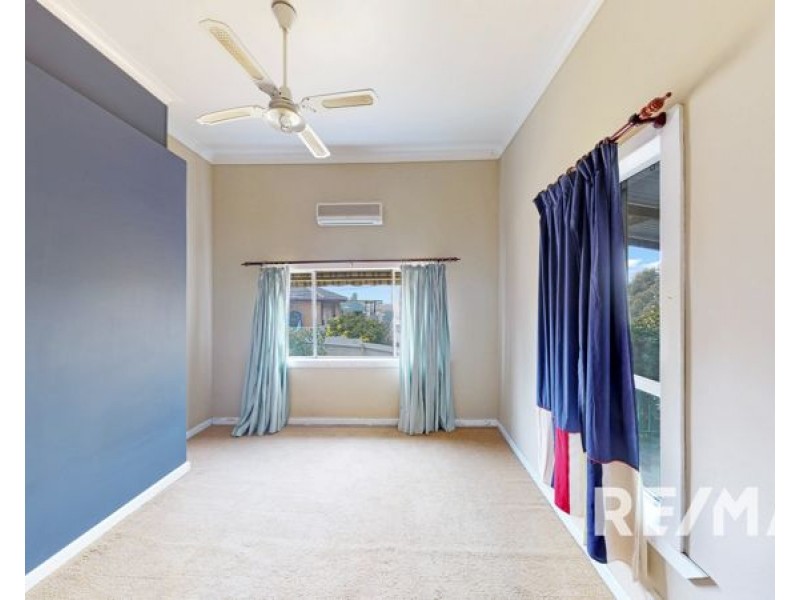 9 Earl Street, Junee NSW 2663