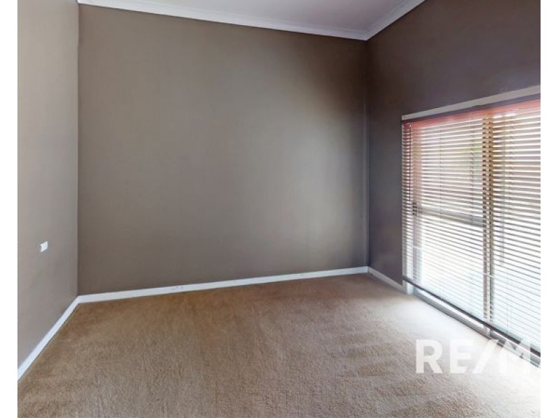 9 Earl Street, Junee NSW 2663