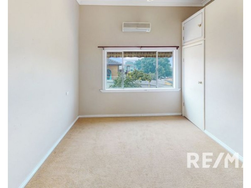 9 Earl Street, Junee NSW 2663