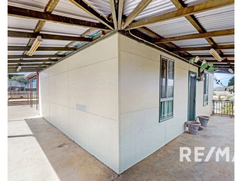 9 Earl Street, Junee NSW 2663