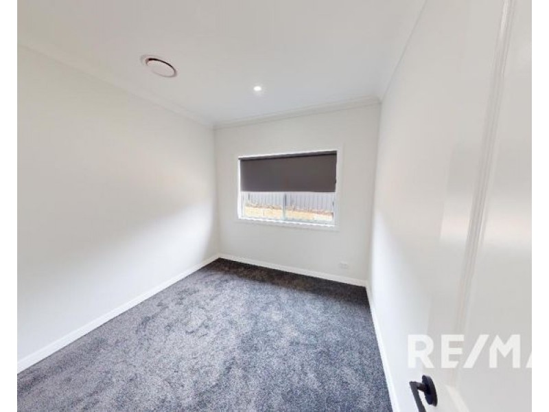 4 Waterworks Road, Junee NSW 2663