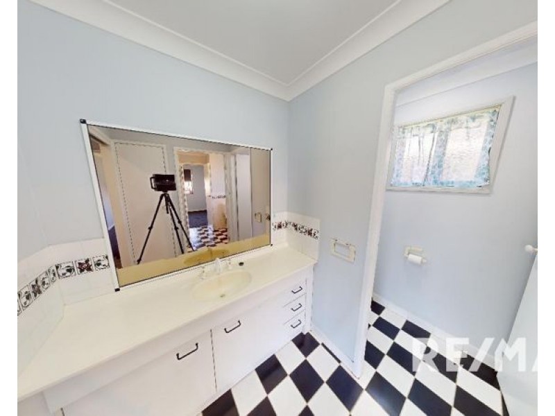 47 Regent Street, Junee NSW 2663