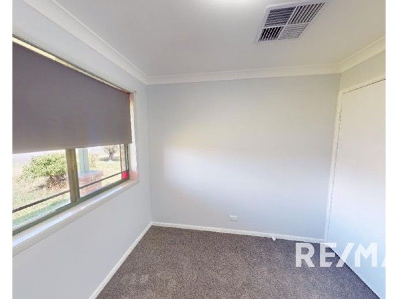 47 Regent Street, Junee NSW 2663