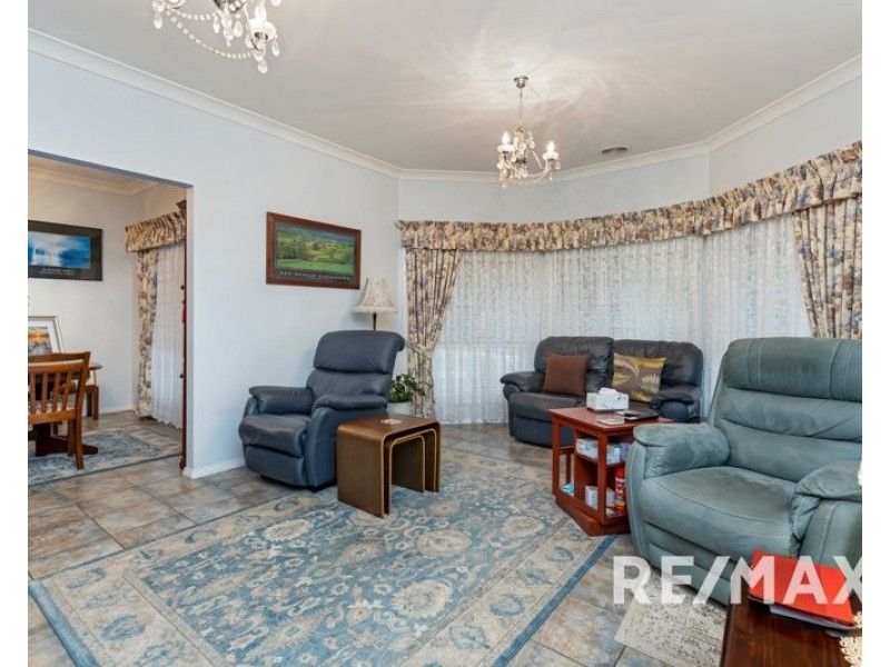 17 De Salis Drive, Junee NSW 2663