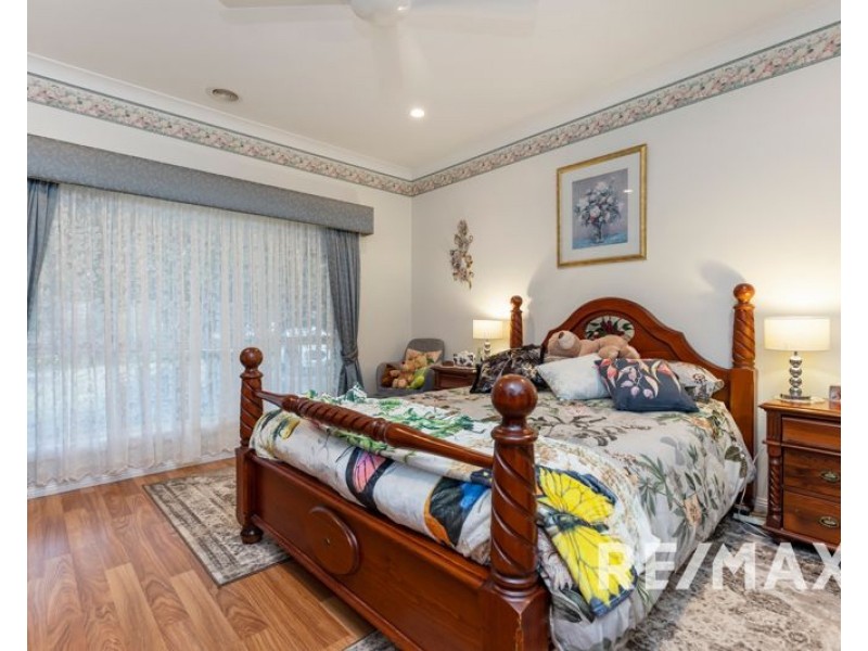 17 De Salis Drive, Junee NSW 2663