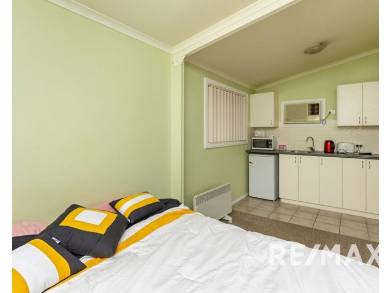 17 De Salis Drive, Junee NSW 2663