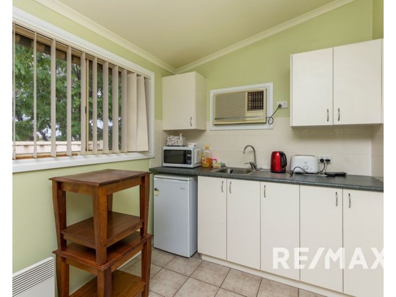 17 De Salis Drive, Junee NSW 2663