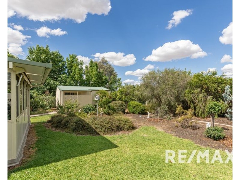 17 De Salis Drive, Junee NSW 2663