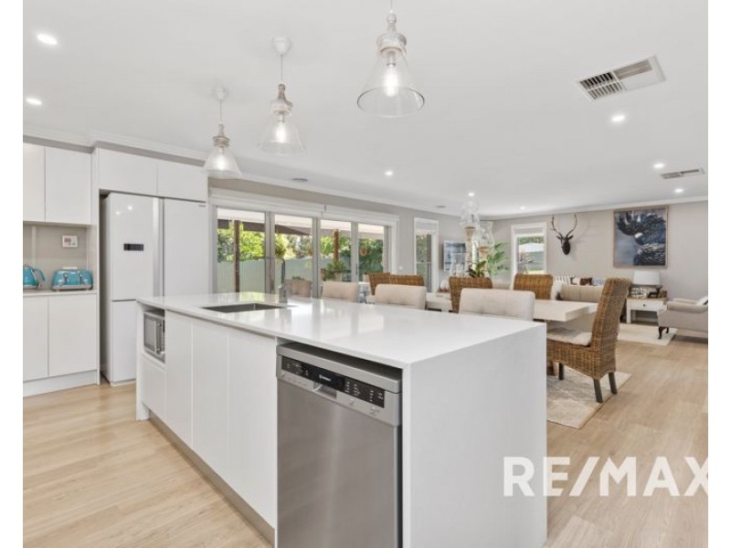 10 Bolton Street, Junee NSW 2663