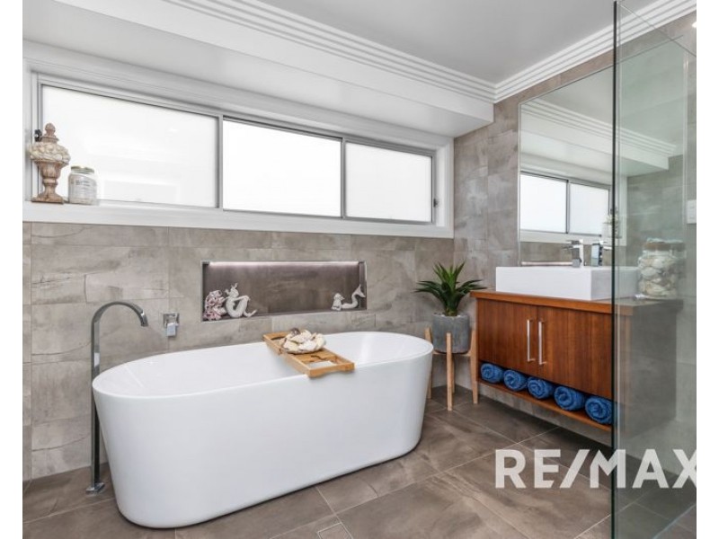 10 Bolton Street, Junee NSW 2663