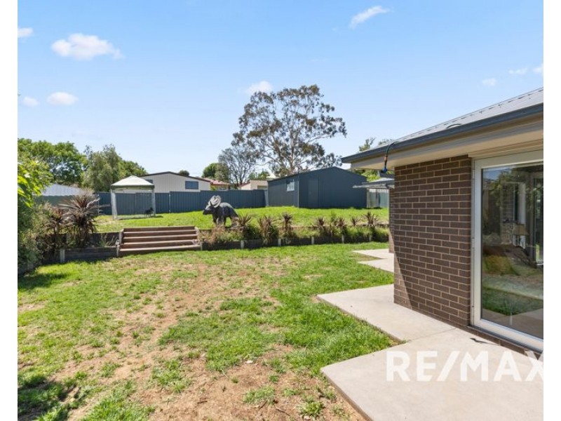 10 Bolton Street, Junee NSW 2663