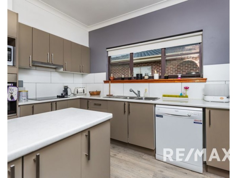 36 Broadway, Junee NSW 2663