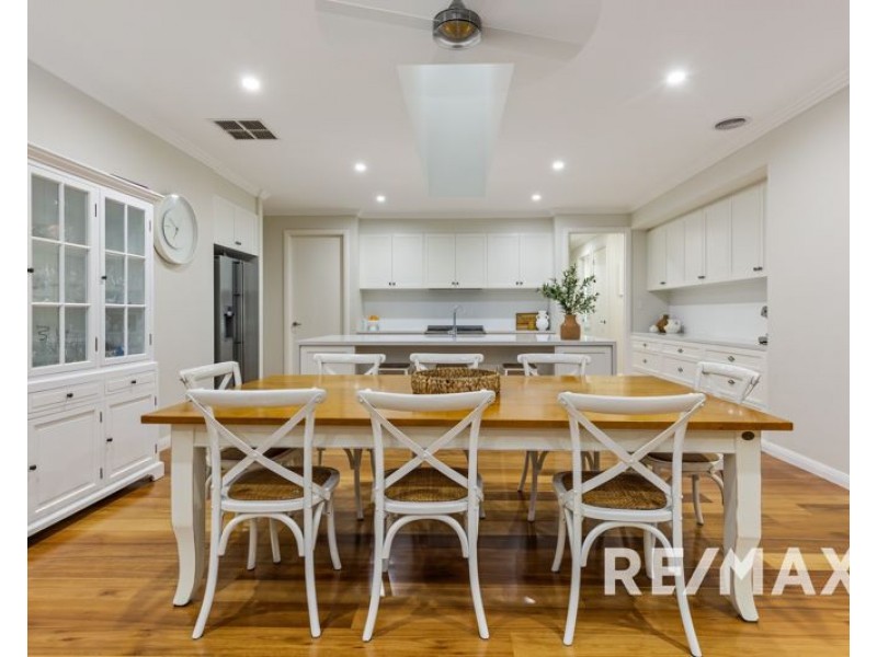 20 Loughan Road, Junee NSW 2663