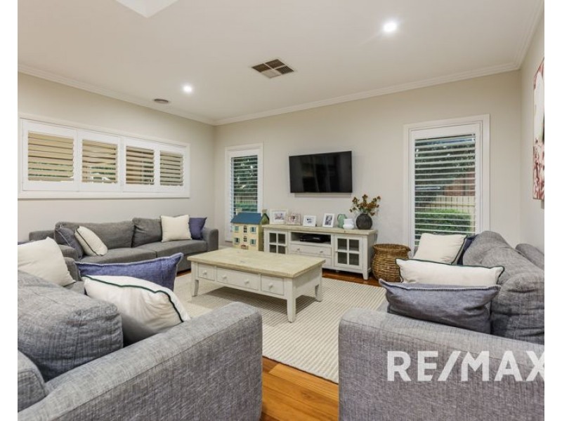 20 Loughan Road, Junee NSW 2663