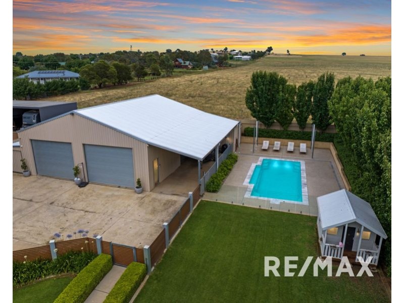 20 Loughan Road, Junee NSW 2663