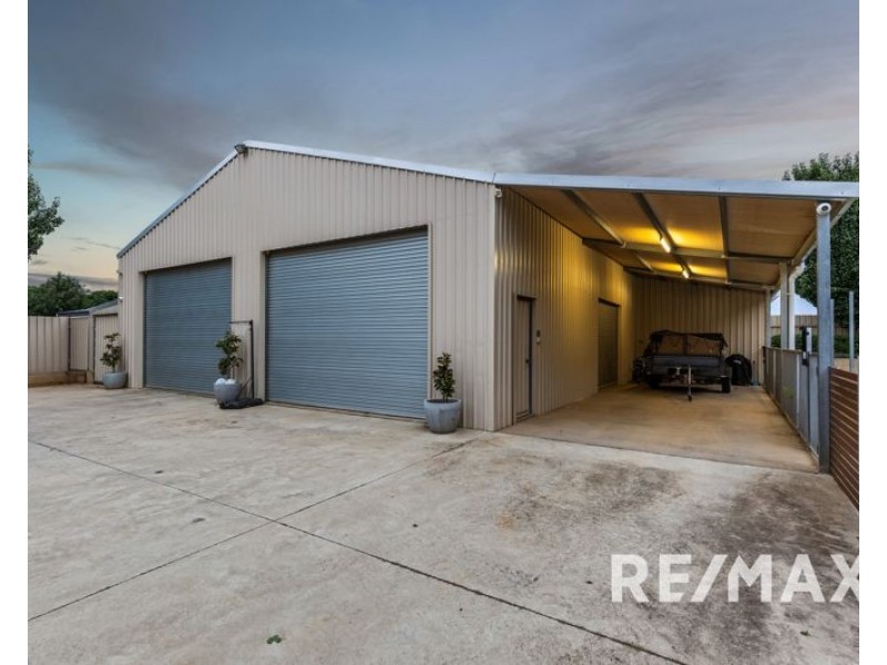 20 Loughan Road, Junee NSW 2663
