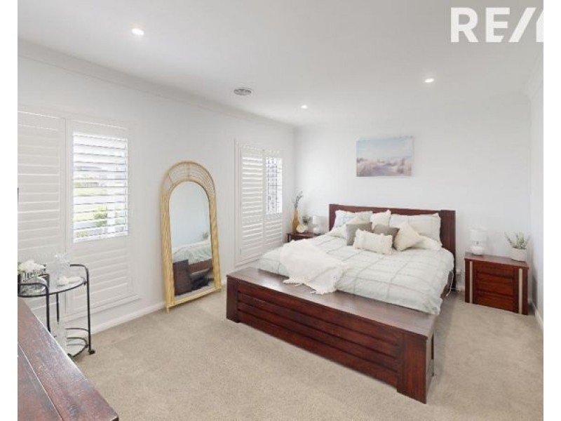 16 Hayes Crescent, Junee NSW 2663