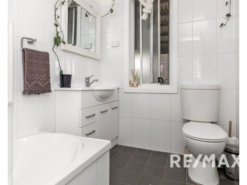 46 Commins Street, Junee NSW 2663