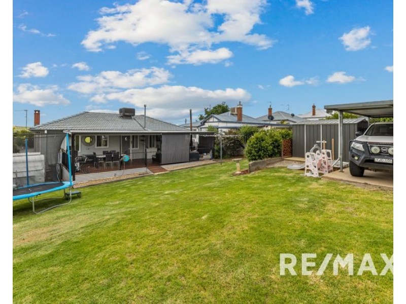46 Commins Street, Junee NSW 2663
