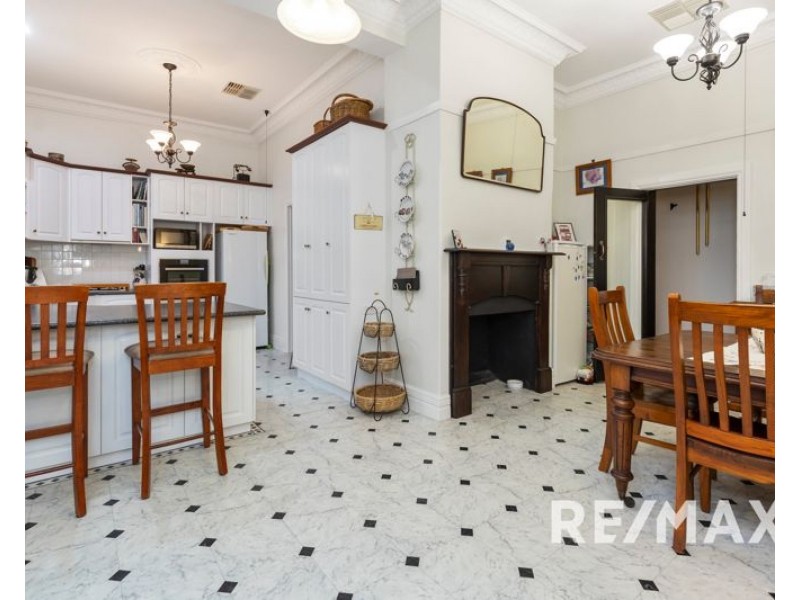 32 Belmore Street, Junee NSW 2663