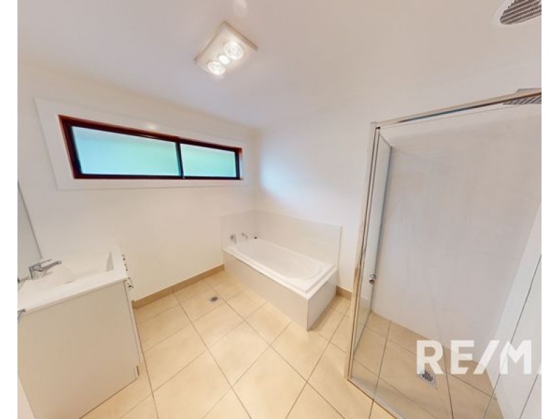 2 Elizabeth Street, Junee NSW 2663