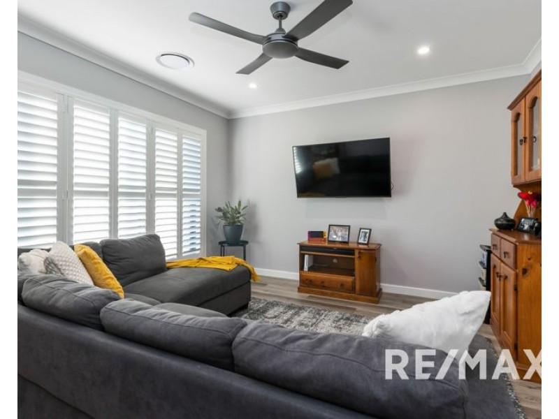 75 John Potts Drive, Junee NSW 2663