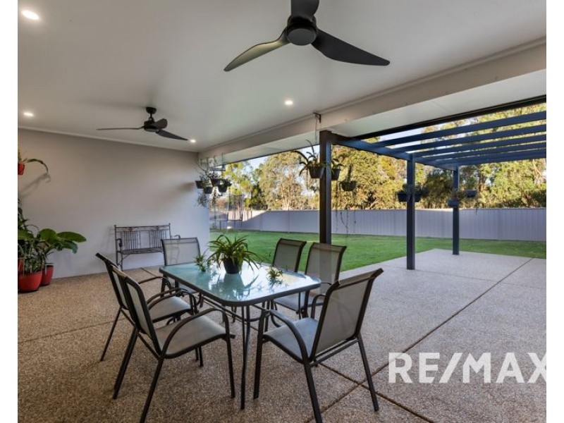 75 John Potts Drive, Junee NSW 2663