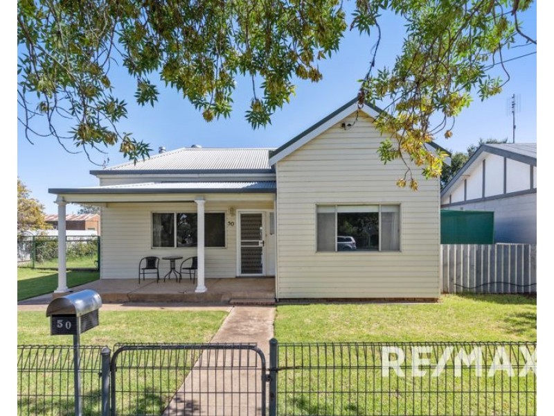 50 Regent Street, Junee NSW 2663