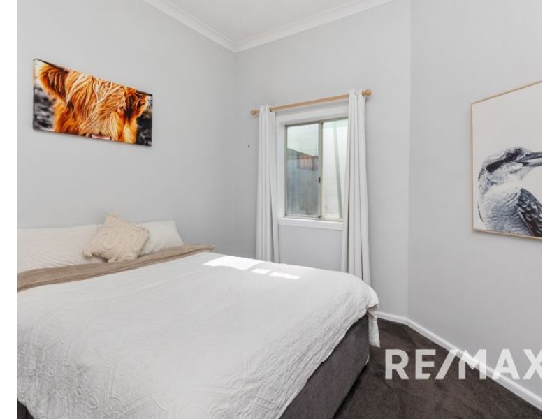50 Regent Street, Junee NSW 2663